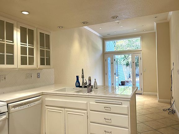 4th image of 29605 Windsong Ln
