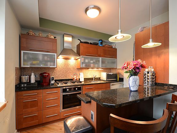 4th image of 3916 N Kedvale Ave APT 1W