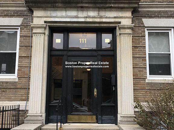 111 Queensberry St. Boston - Fenway Building Photo 9