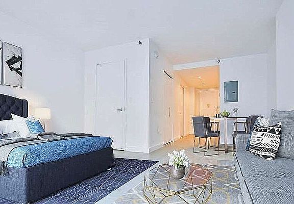 3rd image of 3 W 36th St APT 5C