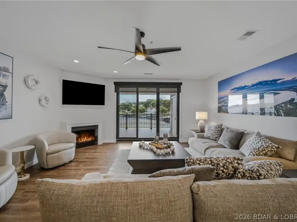 166 Captiva Dr Unit 1F, Sunrise Beach, MO 65079