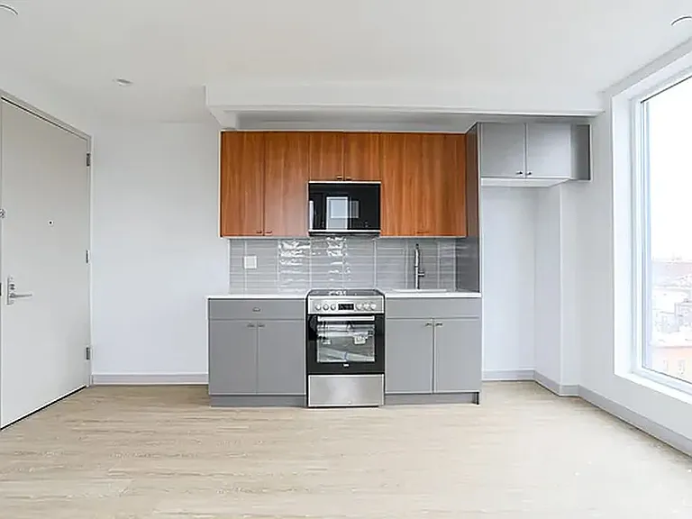 2809 Clarendon Rd #PENTHOUSE — Photo 3