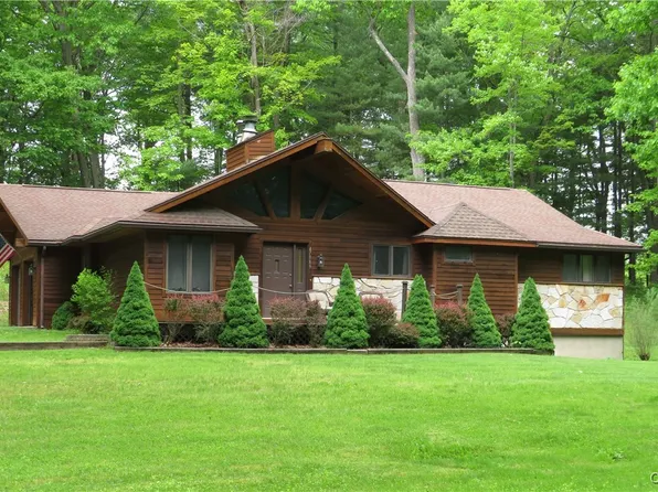 47089 County Route 100, Wellesley Island, NY 13640