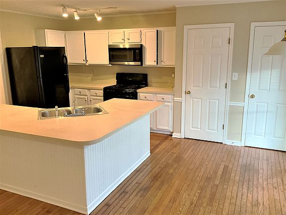 3rd image of 3840 Brittan Glade Trl