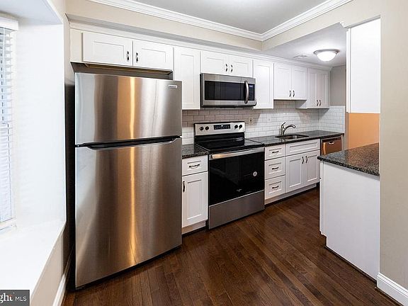 4th image of 8914 Shamrock Ct