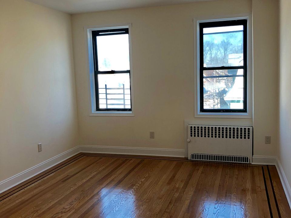 1st image of 8943 96th St APT 1H
