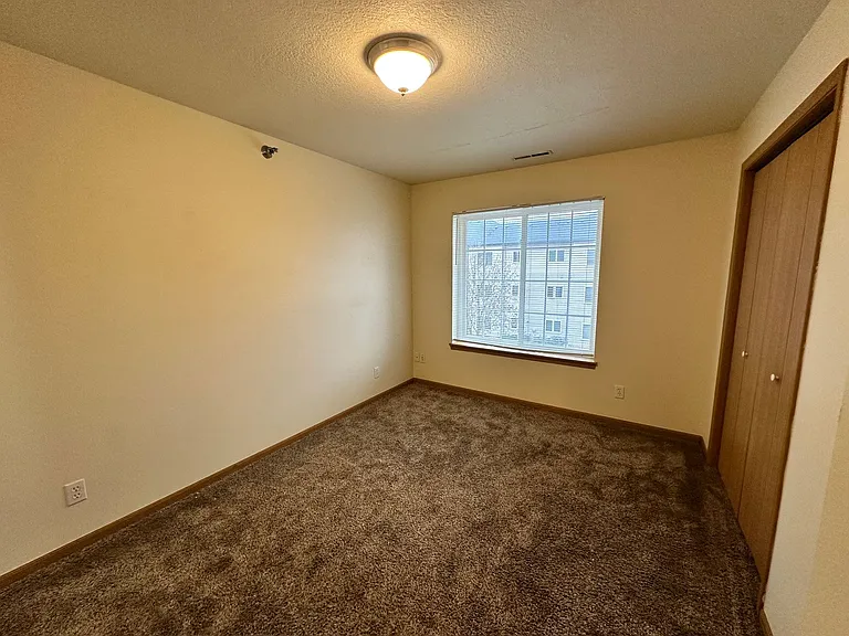219 Crystal St — Photo 109