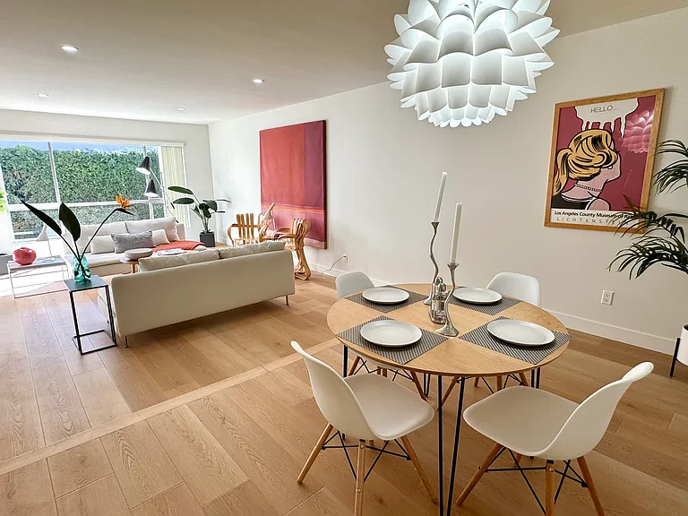 Sherman Oaks Apartments — Photo 4
