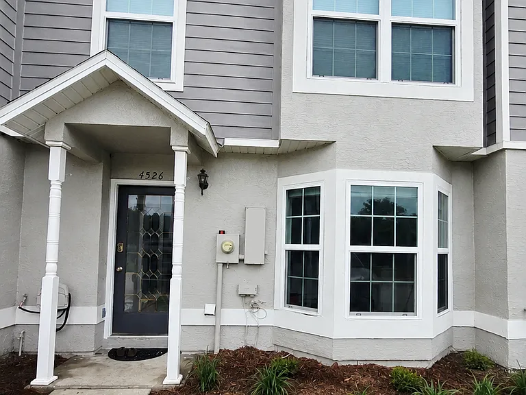 4526 Brook Hollow Cir — Photo 2