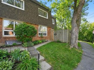 489 Timber Ln, Burlington, ON L7L 4B1