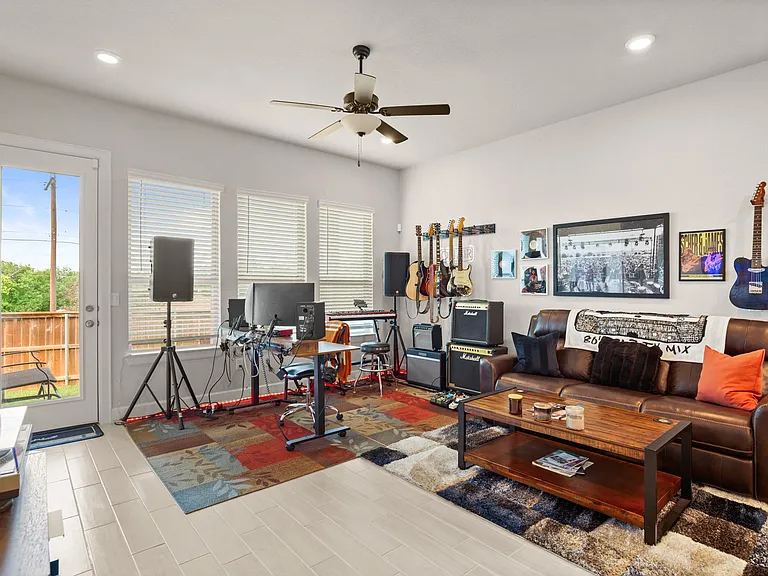 12810 Stanford Dr — Photo 13