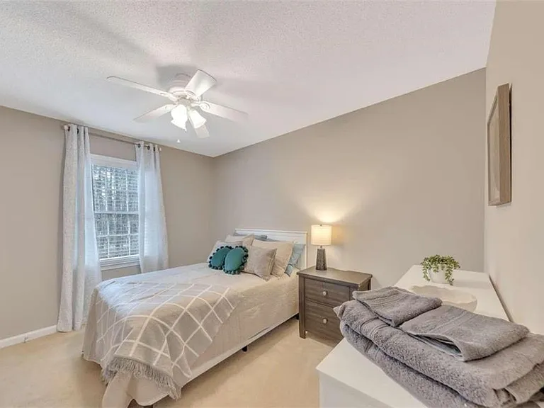 56 Brentwood Dr — Photo 8