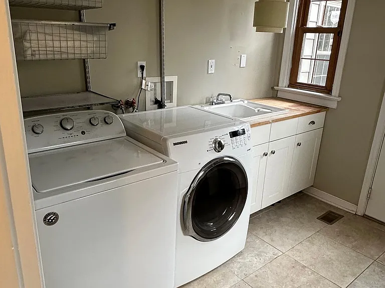 Mudroom/Laundry Room