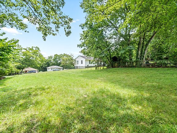 4th image of 116 Darnell Pl