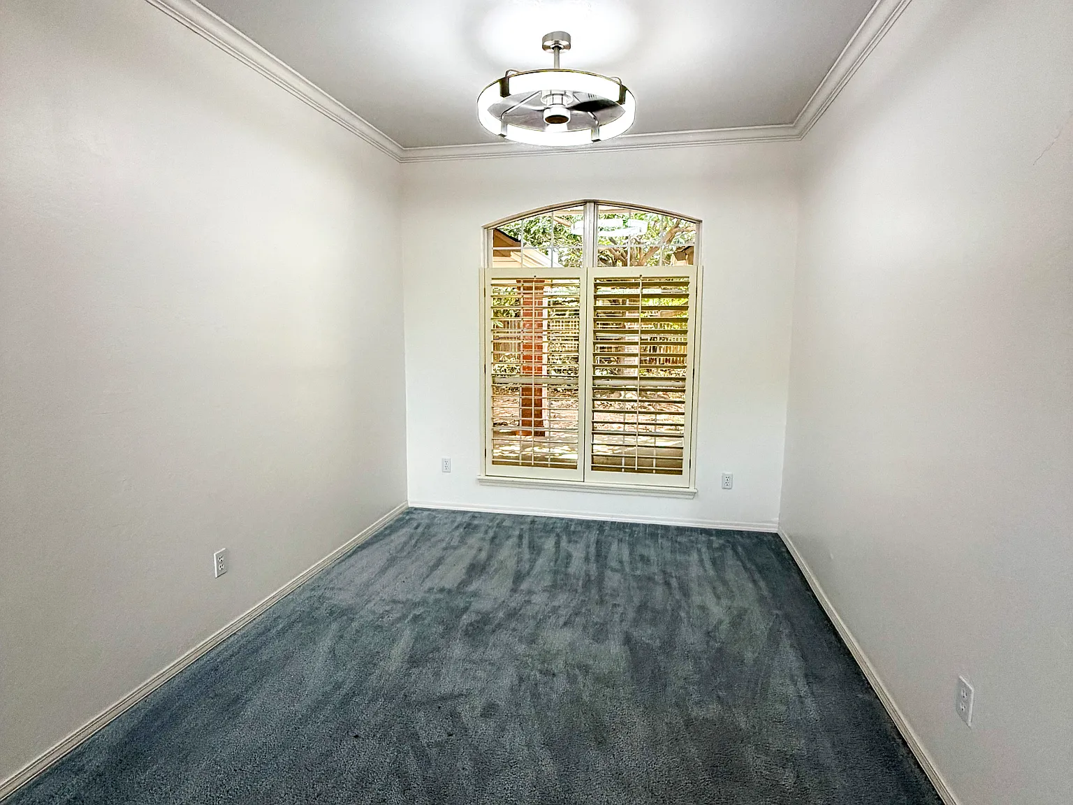 1844 Chelsea Dr — Photo 4
