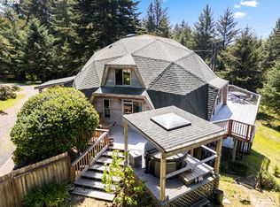 18698 Cornett Rd, Brookings, OR 97415