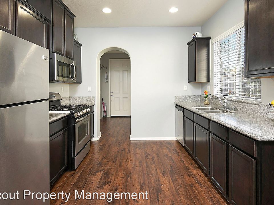 1st image of 37358 Paseo Tulipa