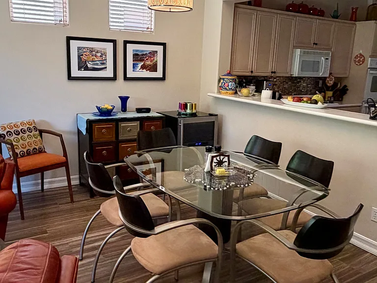209 Kavenish Dr — Photo 7