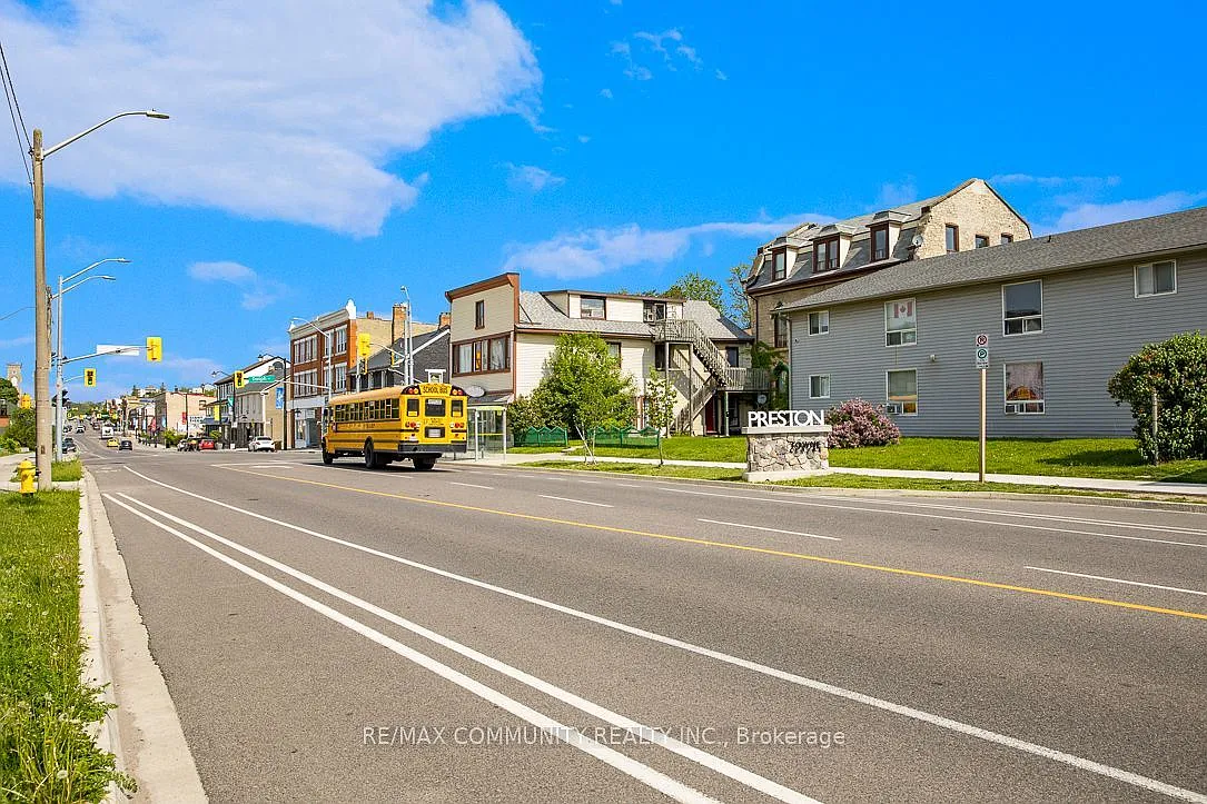3 bed, $1,990 — Photo 3