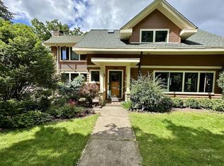 2610 Chamberlain Ave, Madison, WI 53705
