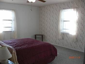 3rd image of 10837 S Neenah Ave