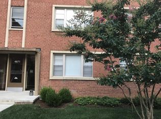 4871 Battery Ln APT 2, Bethesda, MD 20814