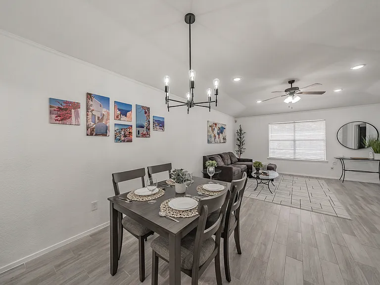 8901 Thompson Cir — Photo 22