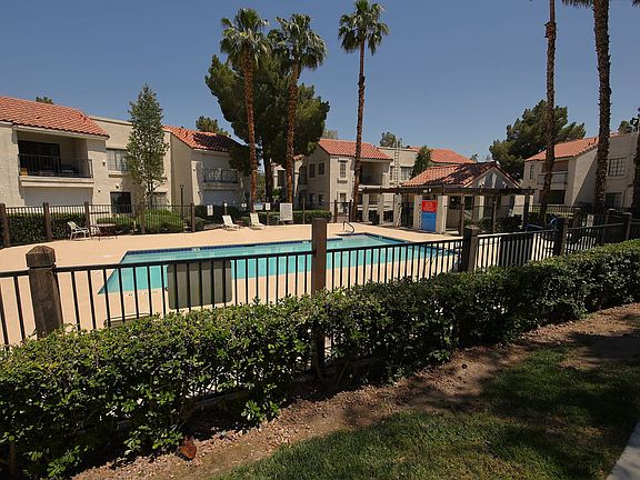 3rd image of 4742 Nara Vista Way Unit 203