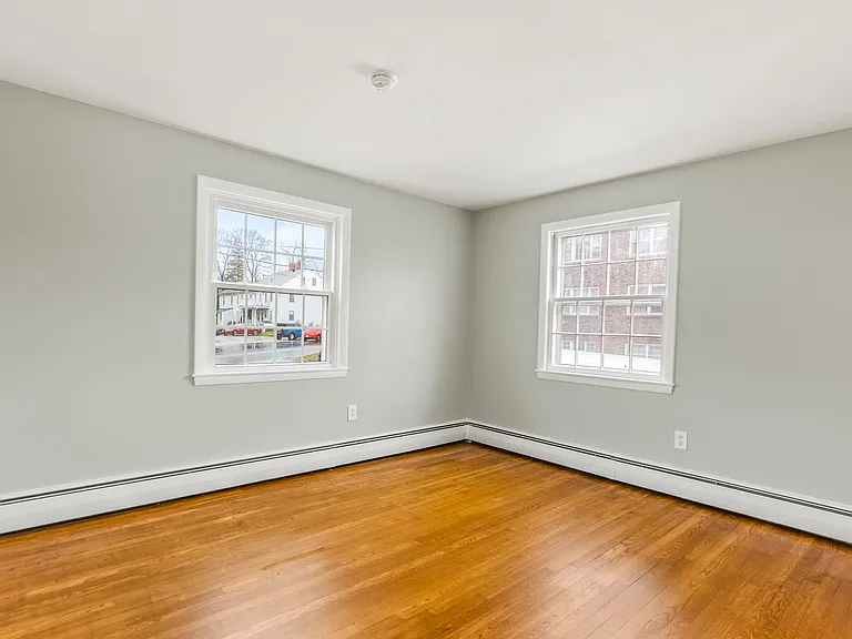 3 Elaine St #33 — Photo 32