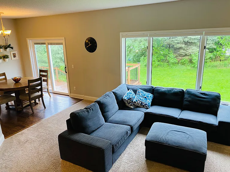 Living Room_06042021