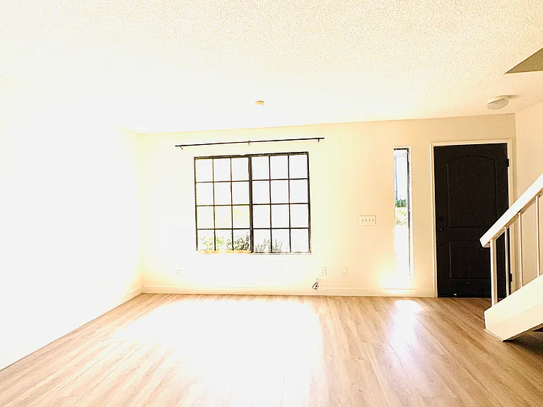 1013 W Linden St #16 — Photo 25
