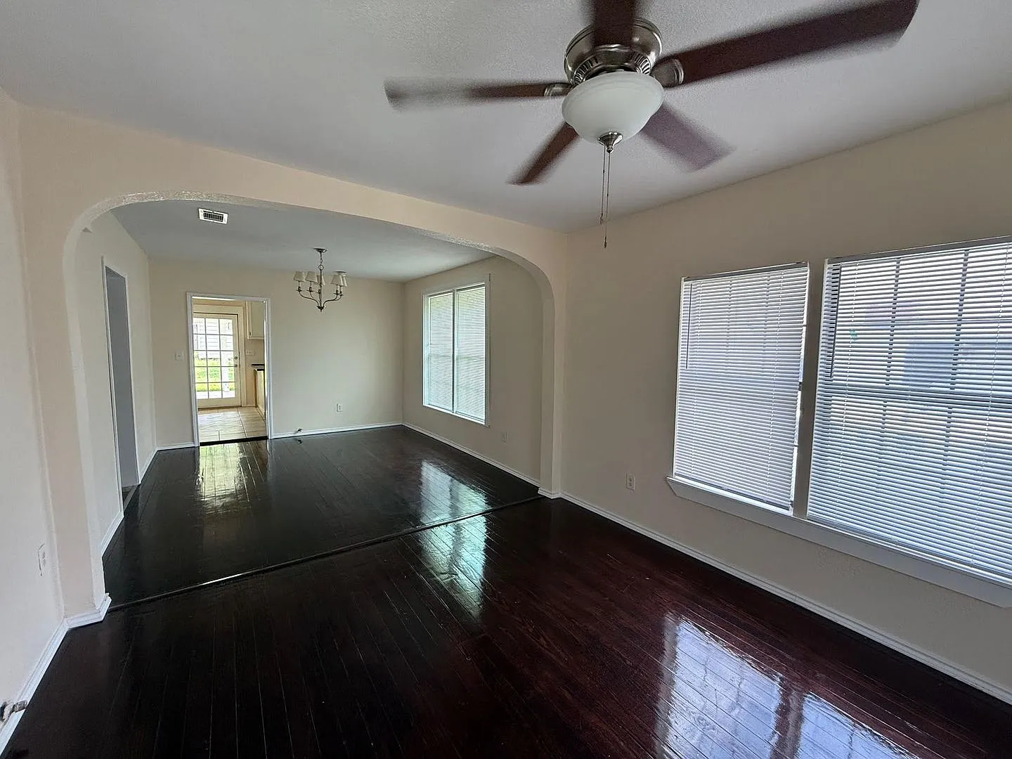 2202 Burnett Ave — Photo 3
