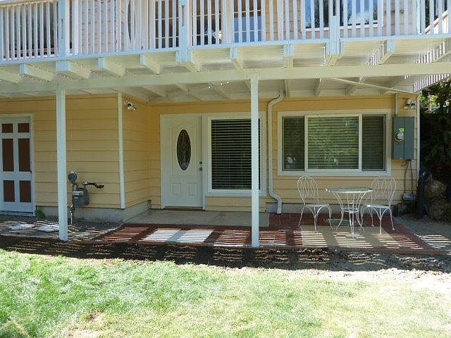 Welcome home! Summer pic of entrance to the unit.