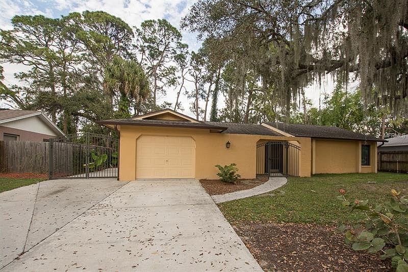 1st image of 3231 Kingswood Dr
