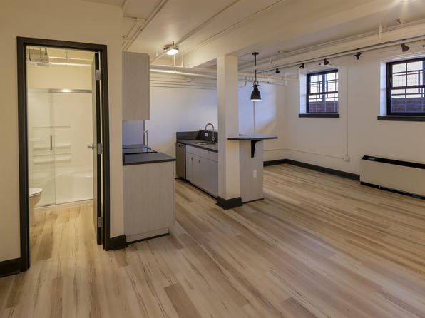 210 East St #104