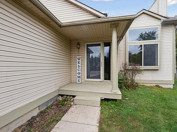 2nd image of 251 Winding River Ln