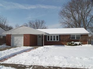 125 Maple Dr, Springboro, OH 45066