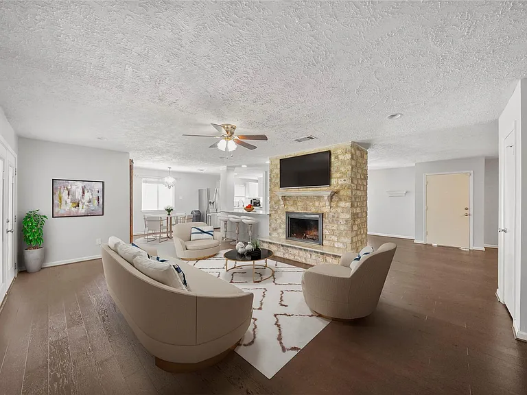 21106 Park Villa Dr — Photo 5