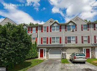 611 Emerald Dr, Lancaster, PA 17603