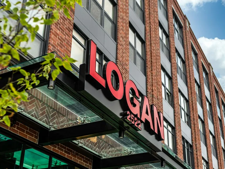 Logan Apartments — Photo 29