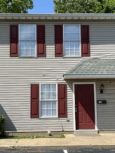 159 E Thomas St Photo 1