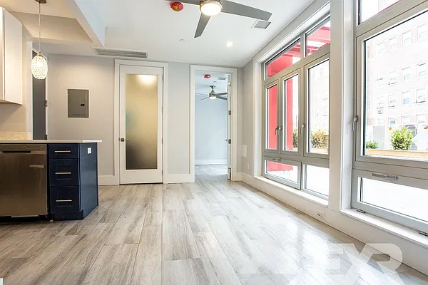 Rented by EXR | media 2