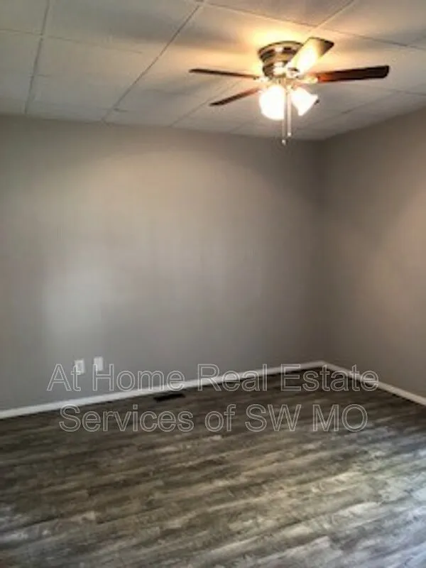 1 bed, 1.0 bath, 864 sqft, $630 — Photo 3