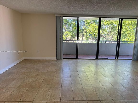 5th image of 21075 NE 34th Ave #4042