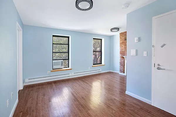 Rented by Compass | media 2