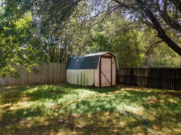 906 Tanner Rd — Photo 24