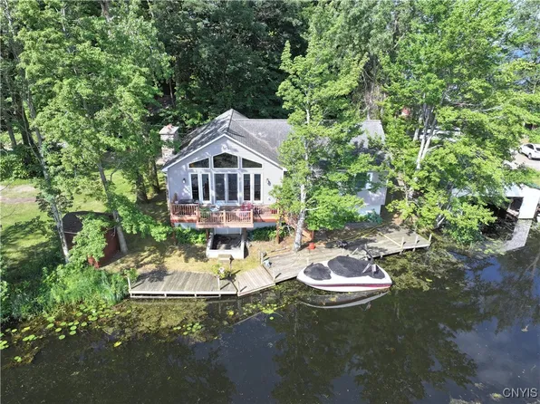 14 Renshaw Bay Rd, Sandy Creek, NY 13145