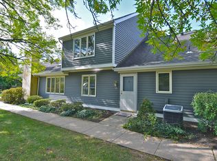 55 Village Dr, Basking Ridge, NJ 07920