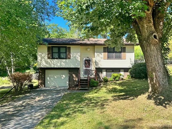 428 Lee Rd, Clyde, NC 28721