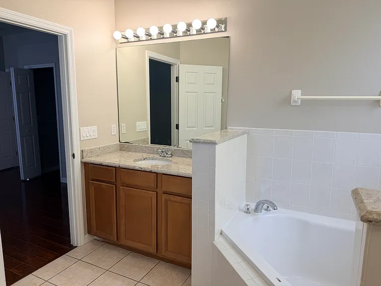 4470 Portage Trl — Photo 9